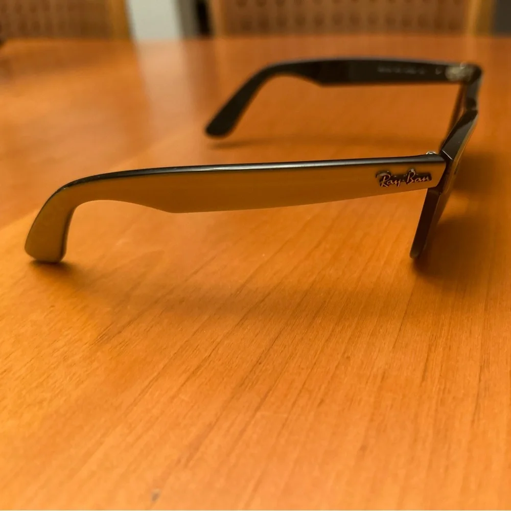 Ray-Ban Classic Black and Gold Wayfarer Sunglasses